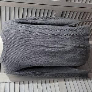 Men's Gray Cable Knit Crewneck Sweater